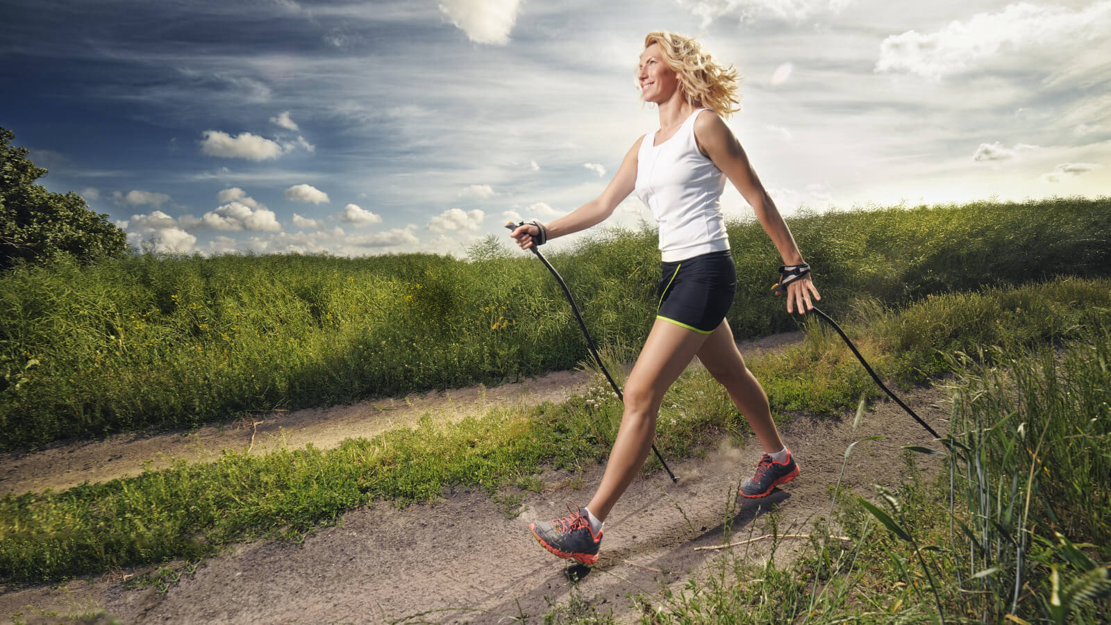Nordic walking: Proč je čím dál oblíbenější